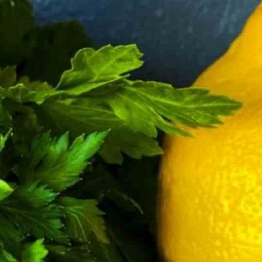 Parsley and Lemon Juice: Relieve Swelling and Remove Excess Fluid from the Body