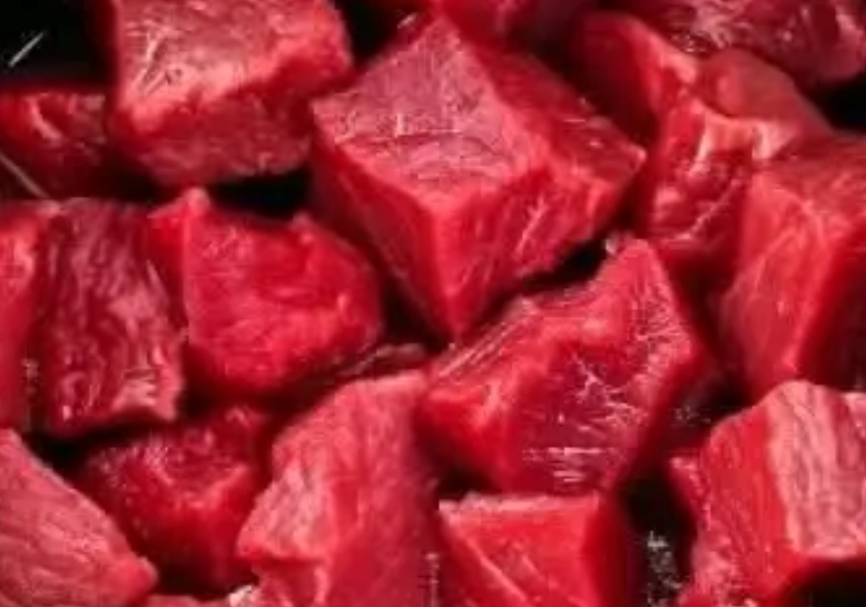 Put raw cubed beef in a slow cooker with these 3 ingredients. You won’t believe how good it tastes