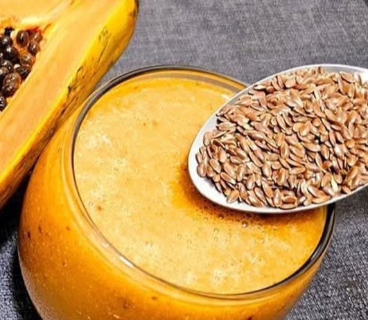 The Seed That Strengthens Bones, Eases Pain, and Helps You Lose Weight: Flaxseed and Papaya