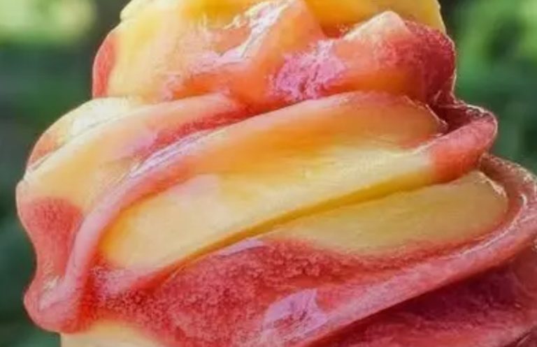 Pineapple Strawberry Swirled Slushies
