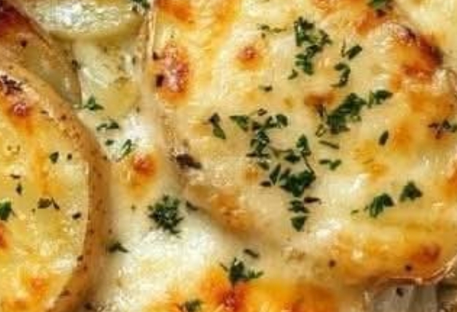 Herb-Infused Potatoes Au Gratin Foil Packets with Leeks