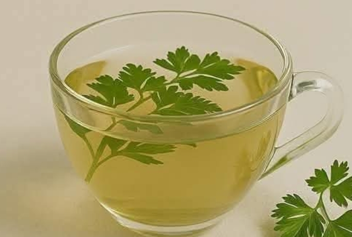 The Power of Parsley Tea: Natural Relief for Swelling in Legs, Ankles, and Feet