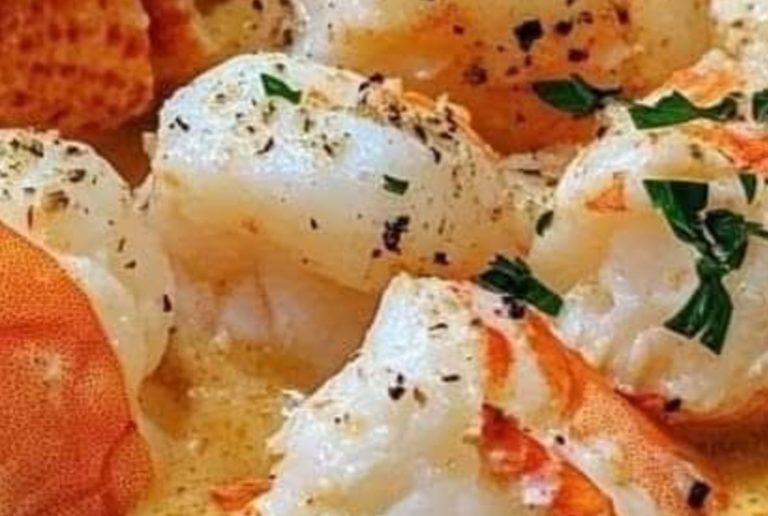 Seafood Bisque with Crab,Shrimp, and Lobster